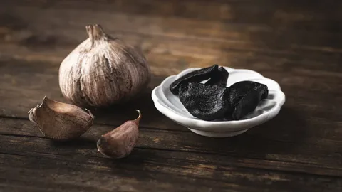 تصویر 1 از سیر سیاه اصلی با تخمیر طبیعی و کیفیت تضمین شده